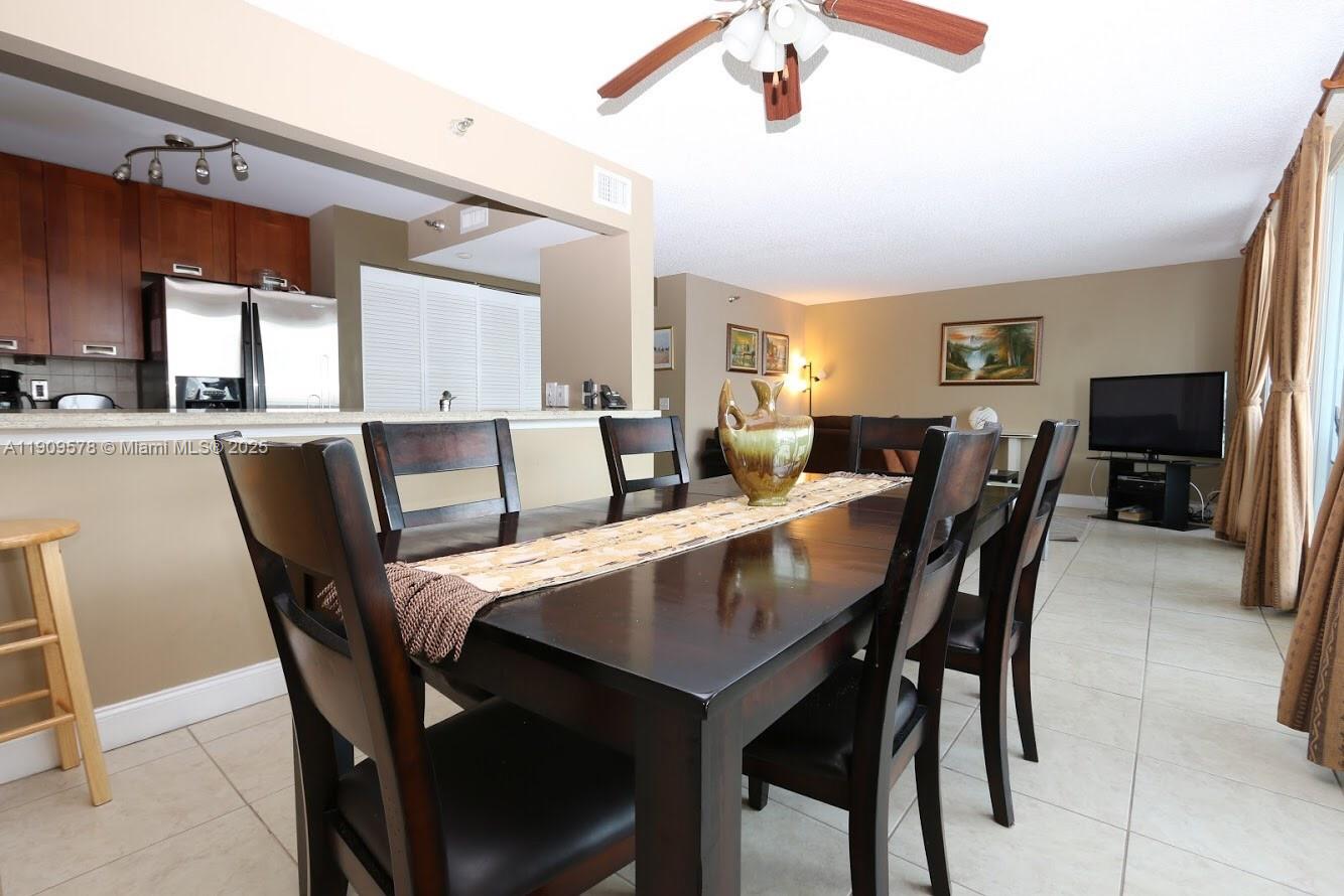 LE LAURIER CONDO - Residential Lease