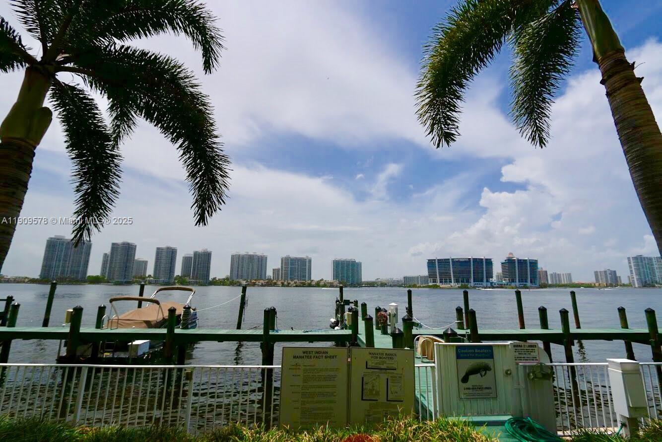 LE LAURIER CONDO - Residential Lease