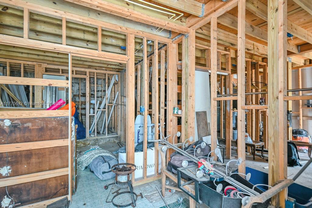 NORTH GATE - Residential