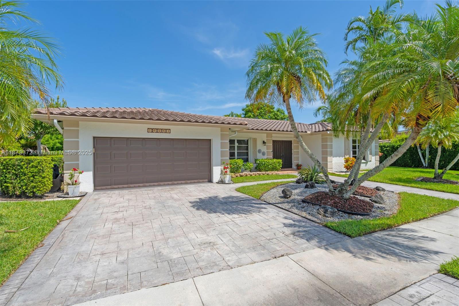 BONAVENTURE LAKES - Residential