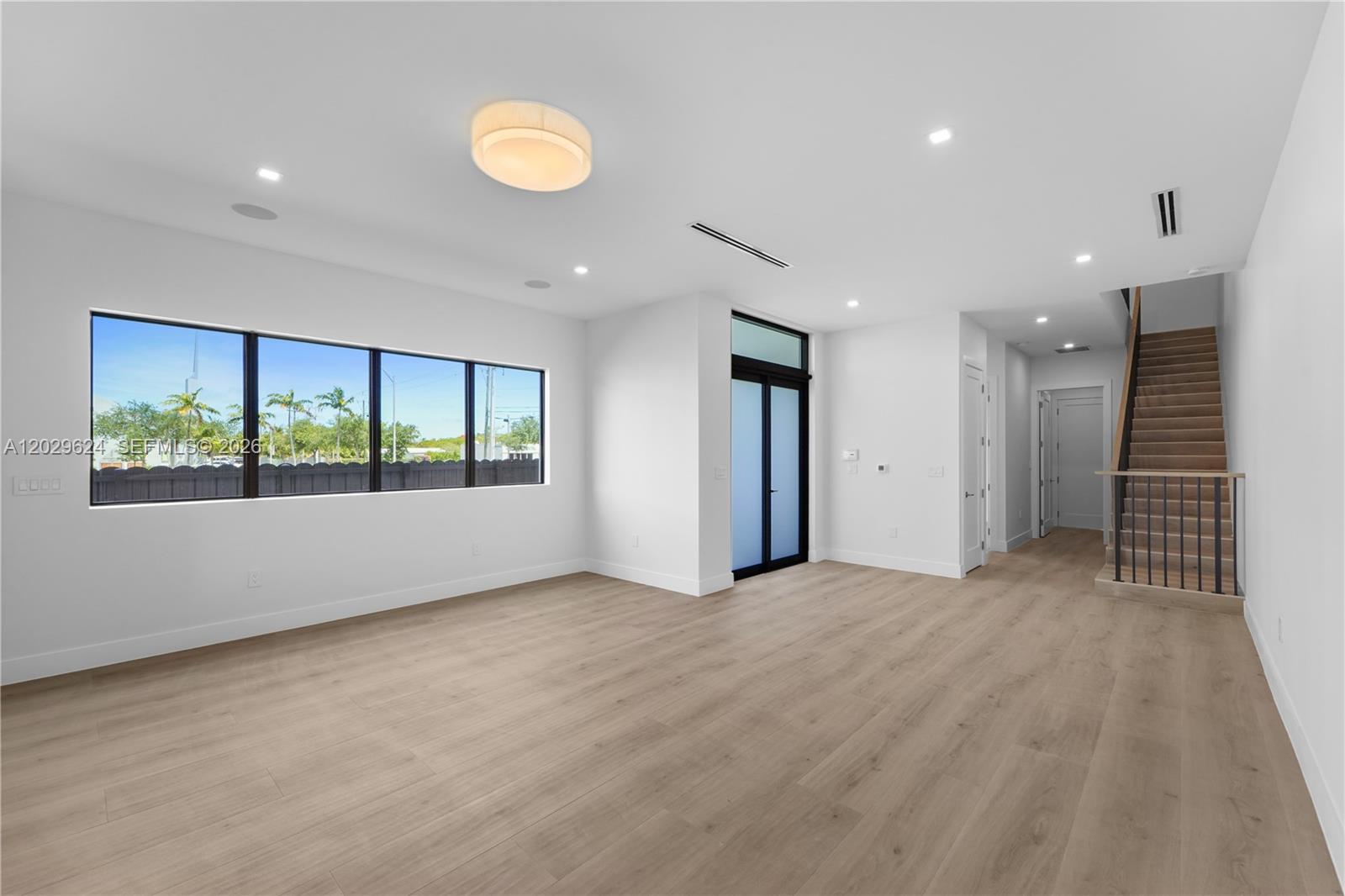 AMND MIAMI SUBURBAN ACRES - Residential