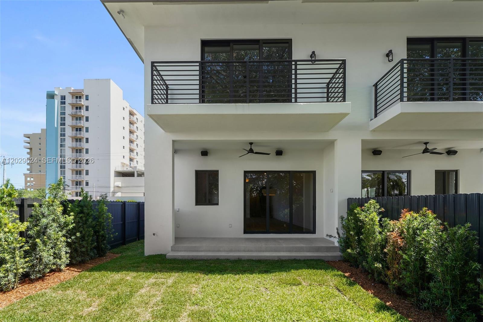 AMND MIAMI SUBURBAN ACRES - Residential