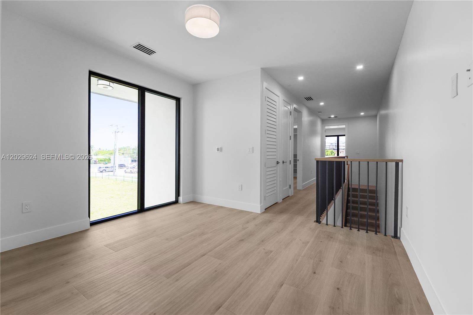 AMND MIAMI SUBURBAN ACRES - Residential