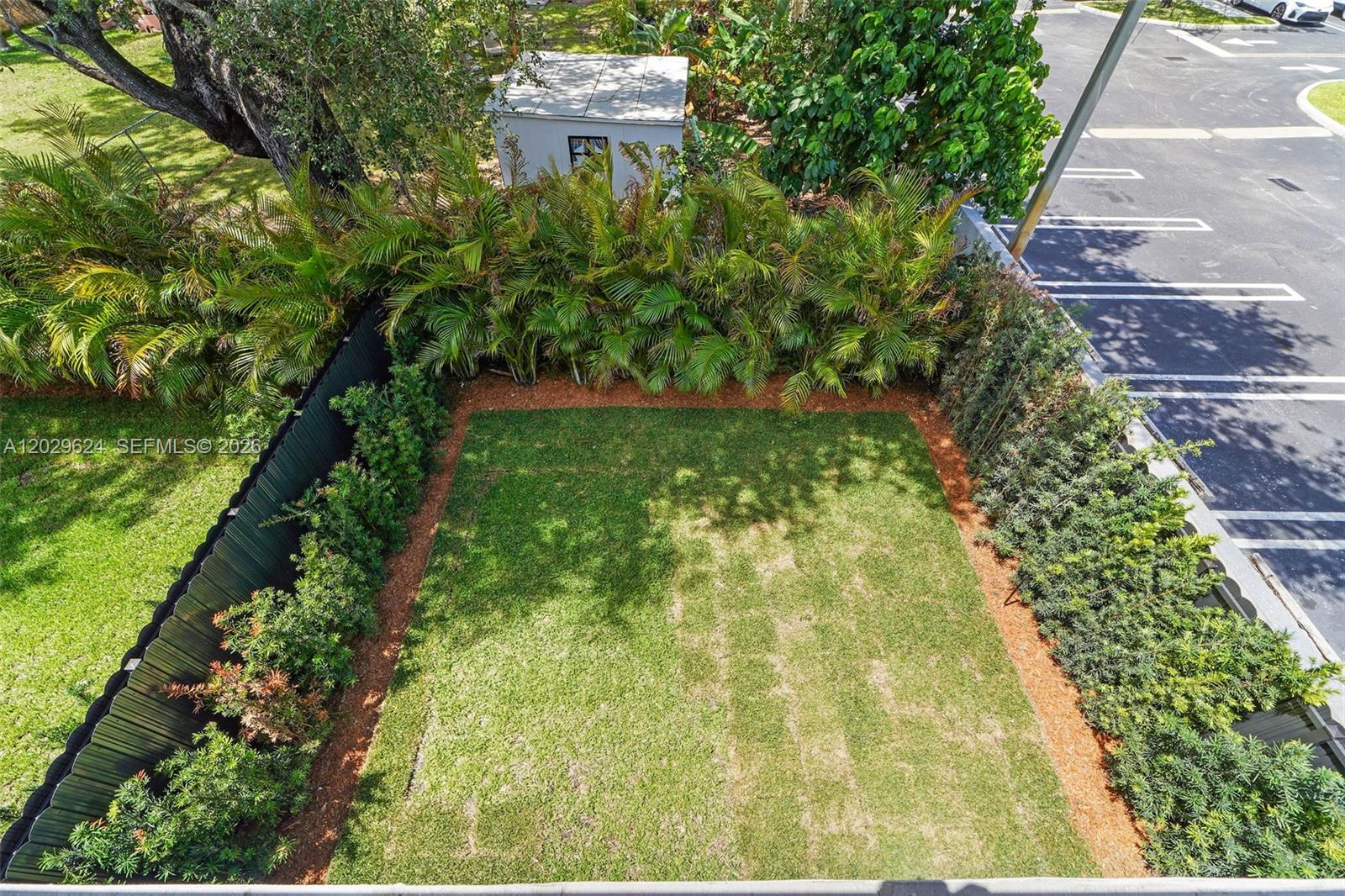 AMND MIAMI SUBURBAN ACRES - Residential