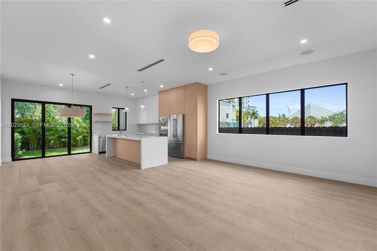 AMND MIAMI SUBURBAN ACRES - Residential