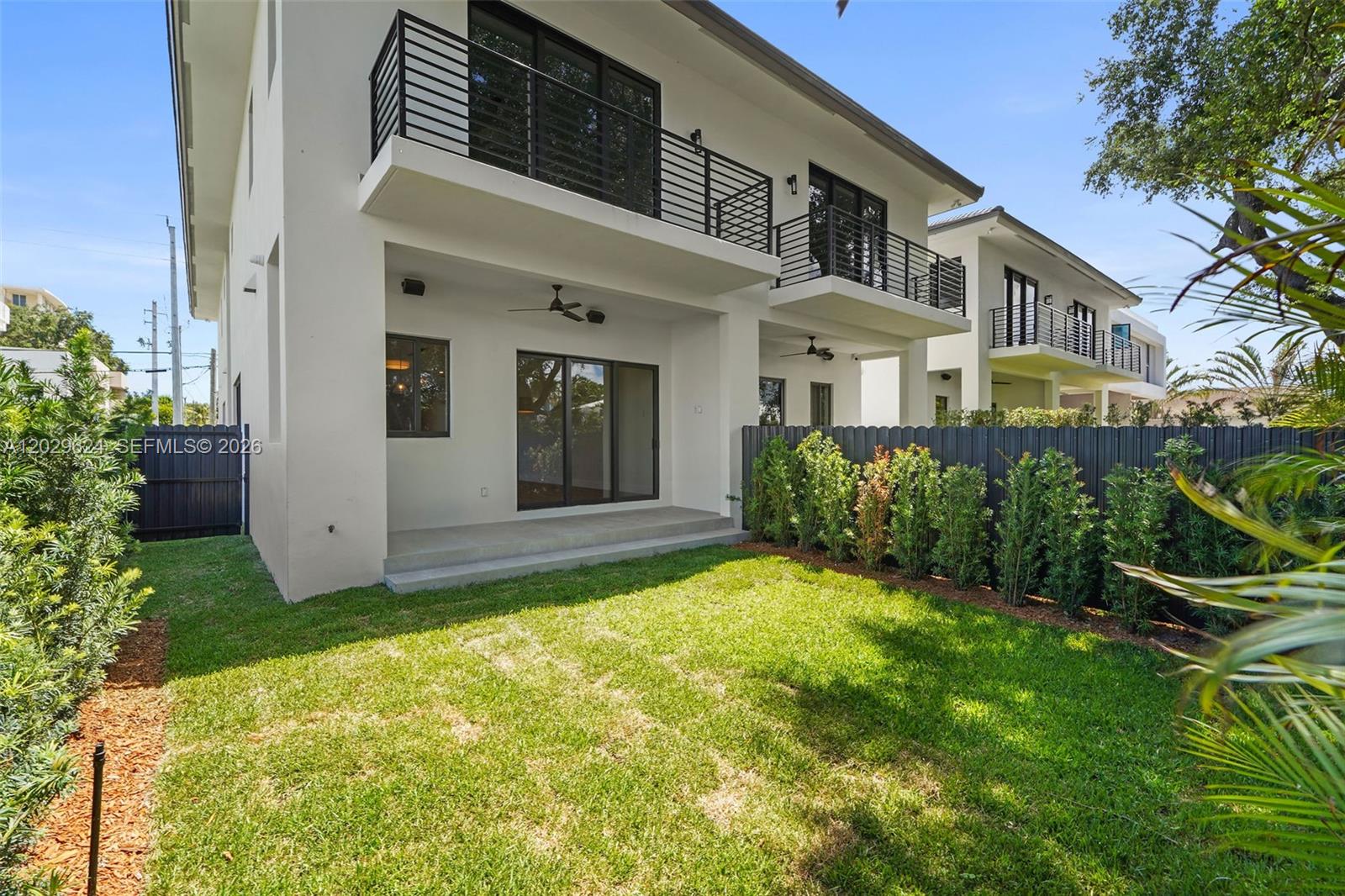 AMND MIAMI SUBURBAN ACRES - Residential