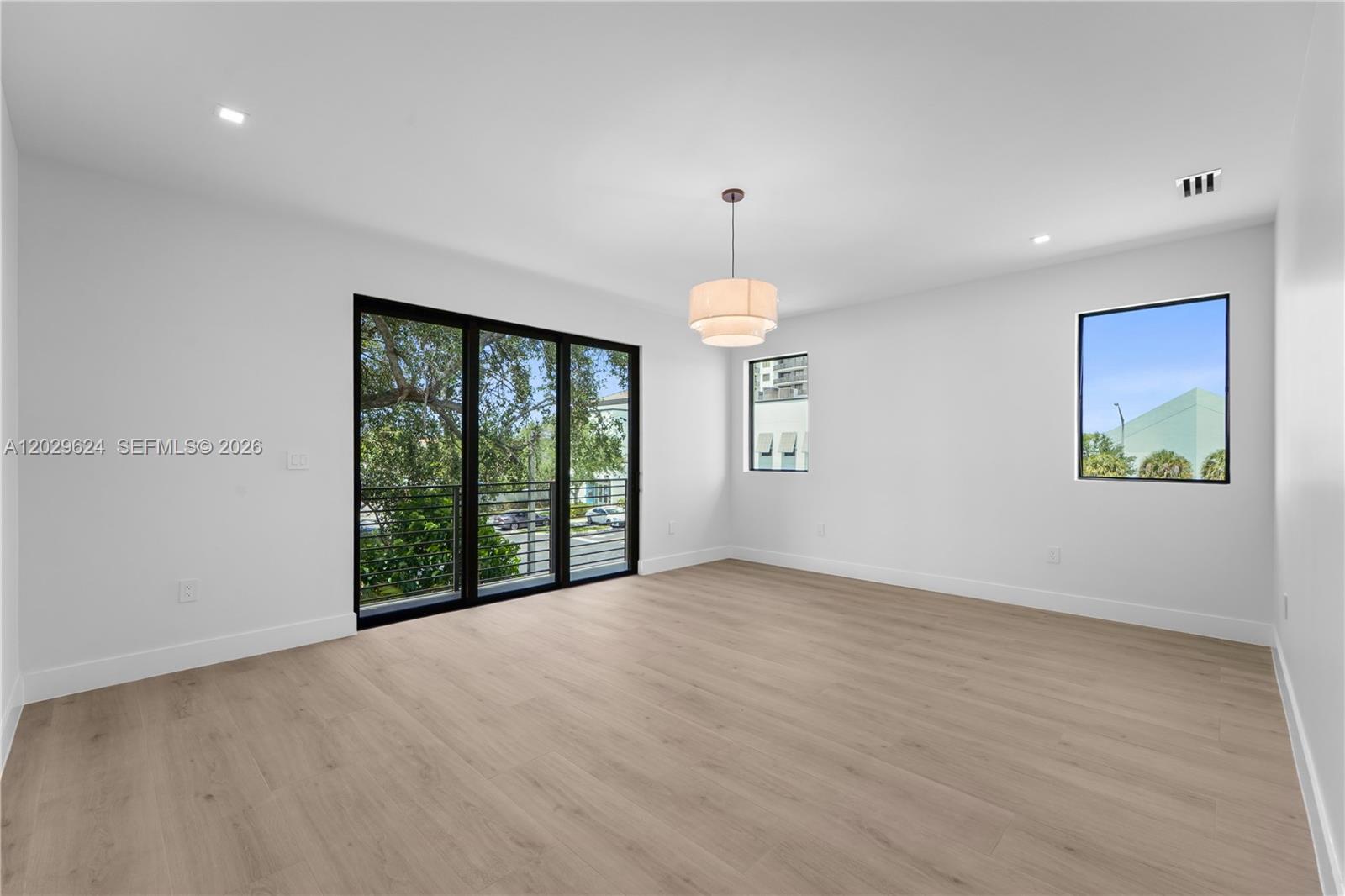 AMND MIAMI SUBURBAN ACRES - Residential