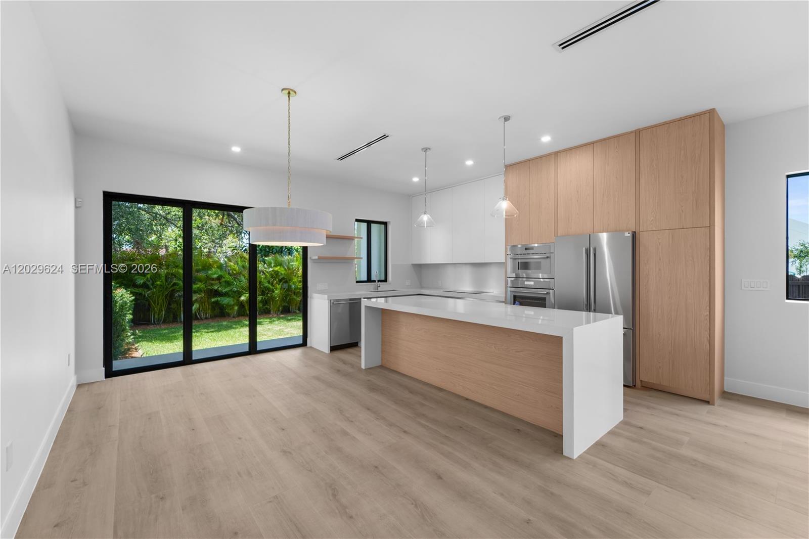 AMND MIAMI SUBURBAN ACRES - Residential