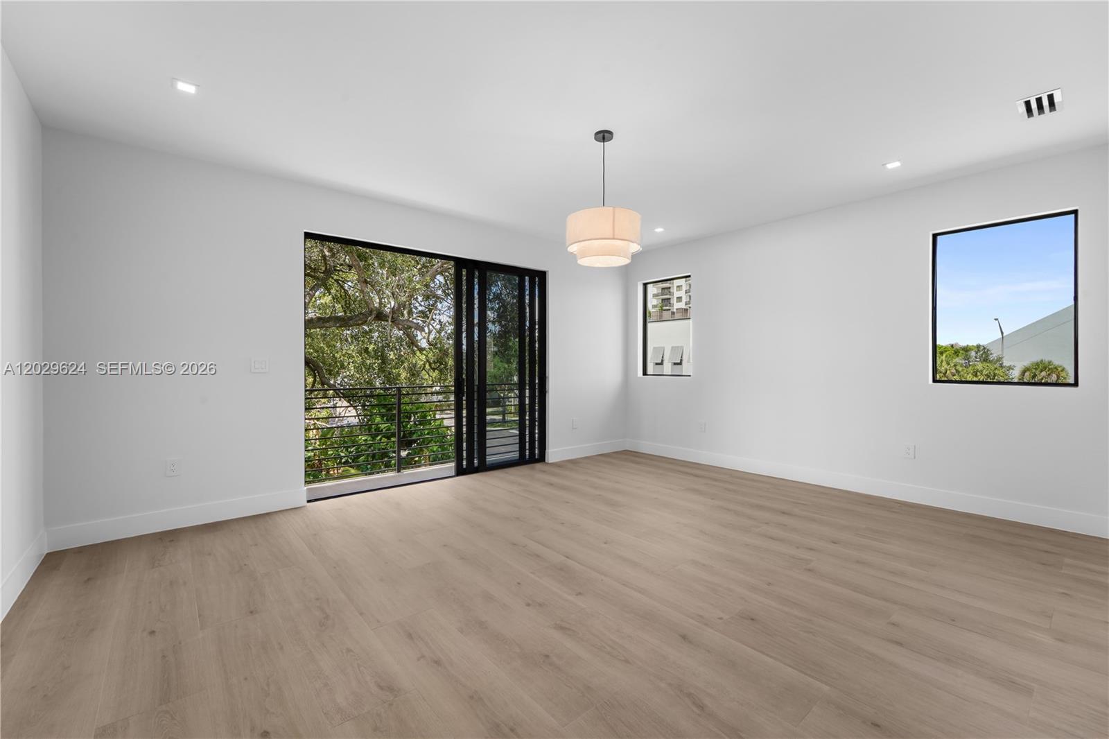 AMND MIAMI SUBURBAN ACRES - Residential