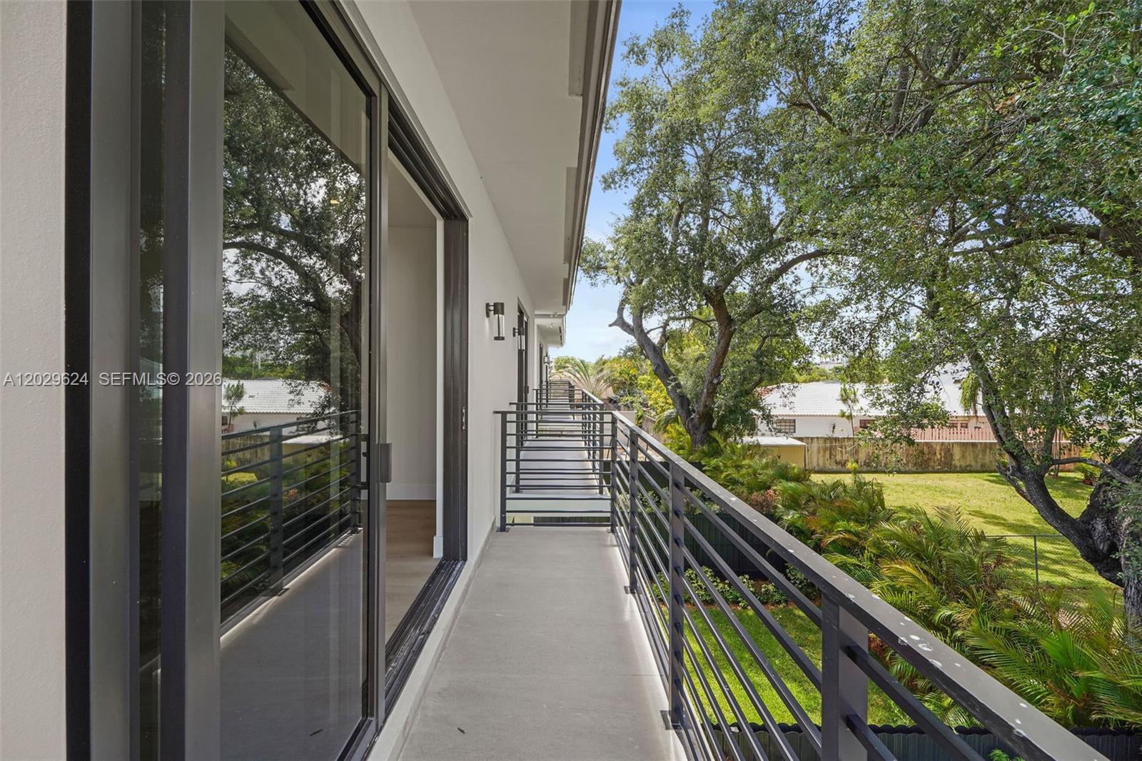 AMND MIAMI SUBURBAN ACRES - Residential