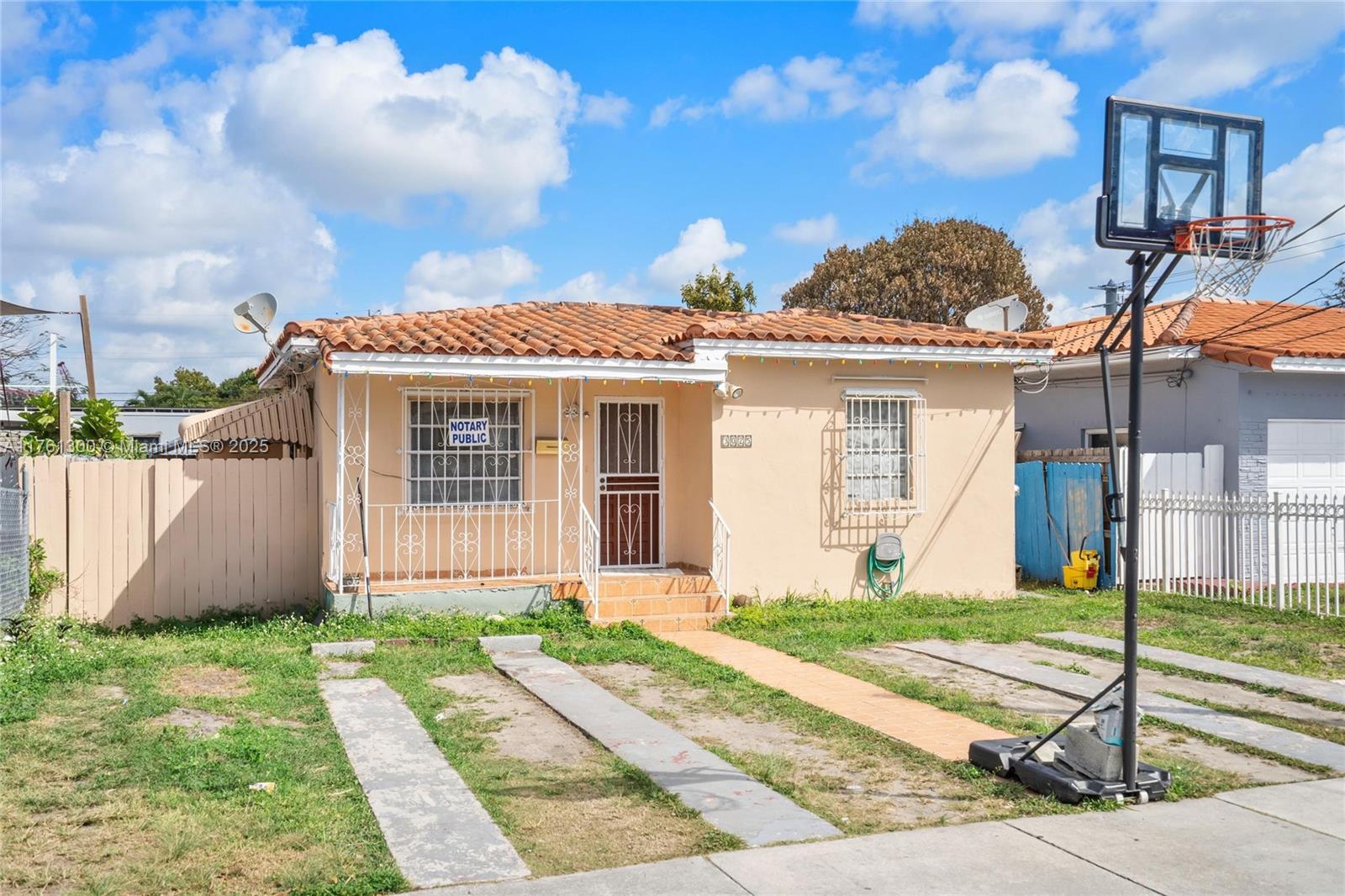 Property for Sale at 3025 Nw 18th St, Miami, Broward County, Florida - Bedrooms: 2 
Bathrooms: 1  - $535,000