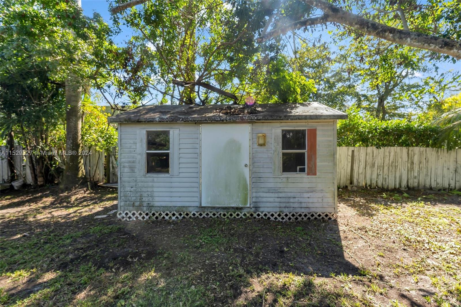 RIVERDALE - Residential