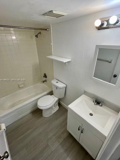 LAGO GRANDE ONE CONDO - Residential Lease