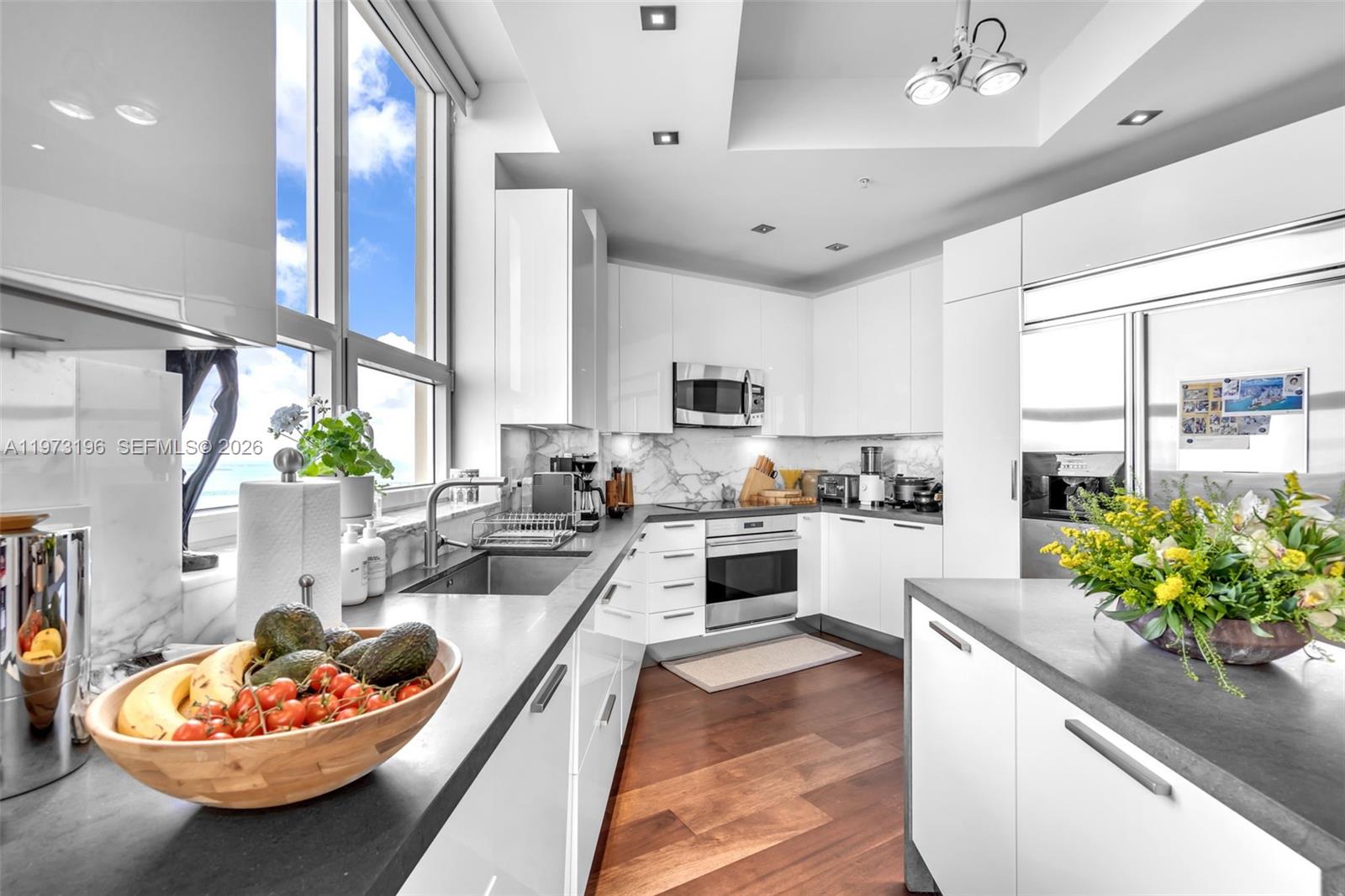 THREE TEQUESTA POINT COND - Residential