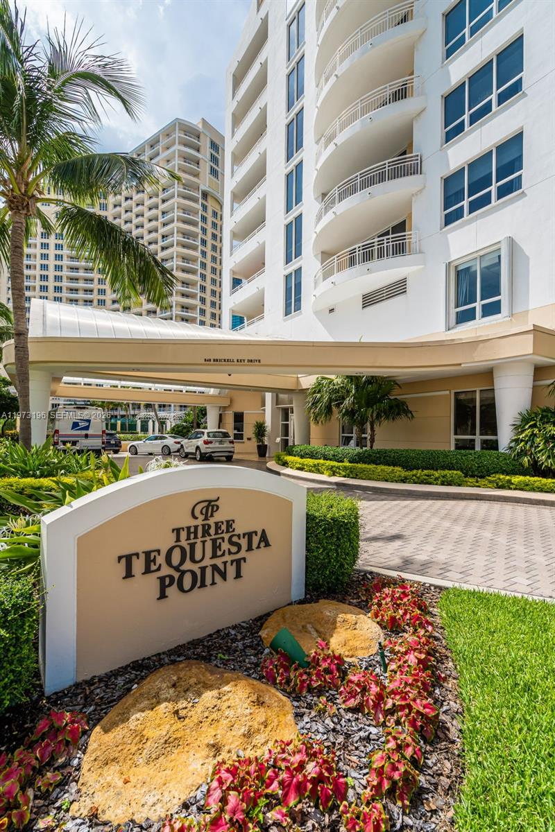 THREE TEQUESTA POINT COND - Residential