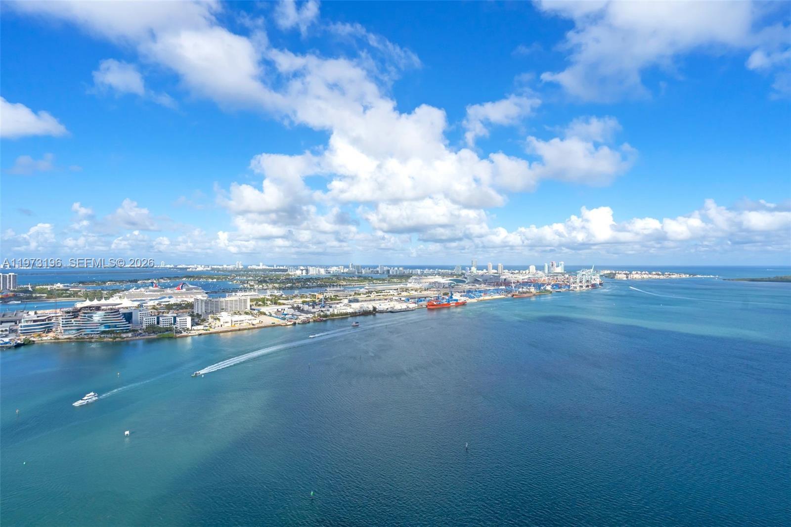 THREE TEQUESTA POINT COND - Residential