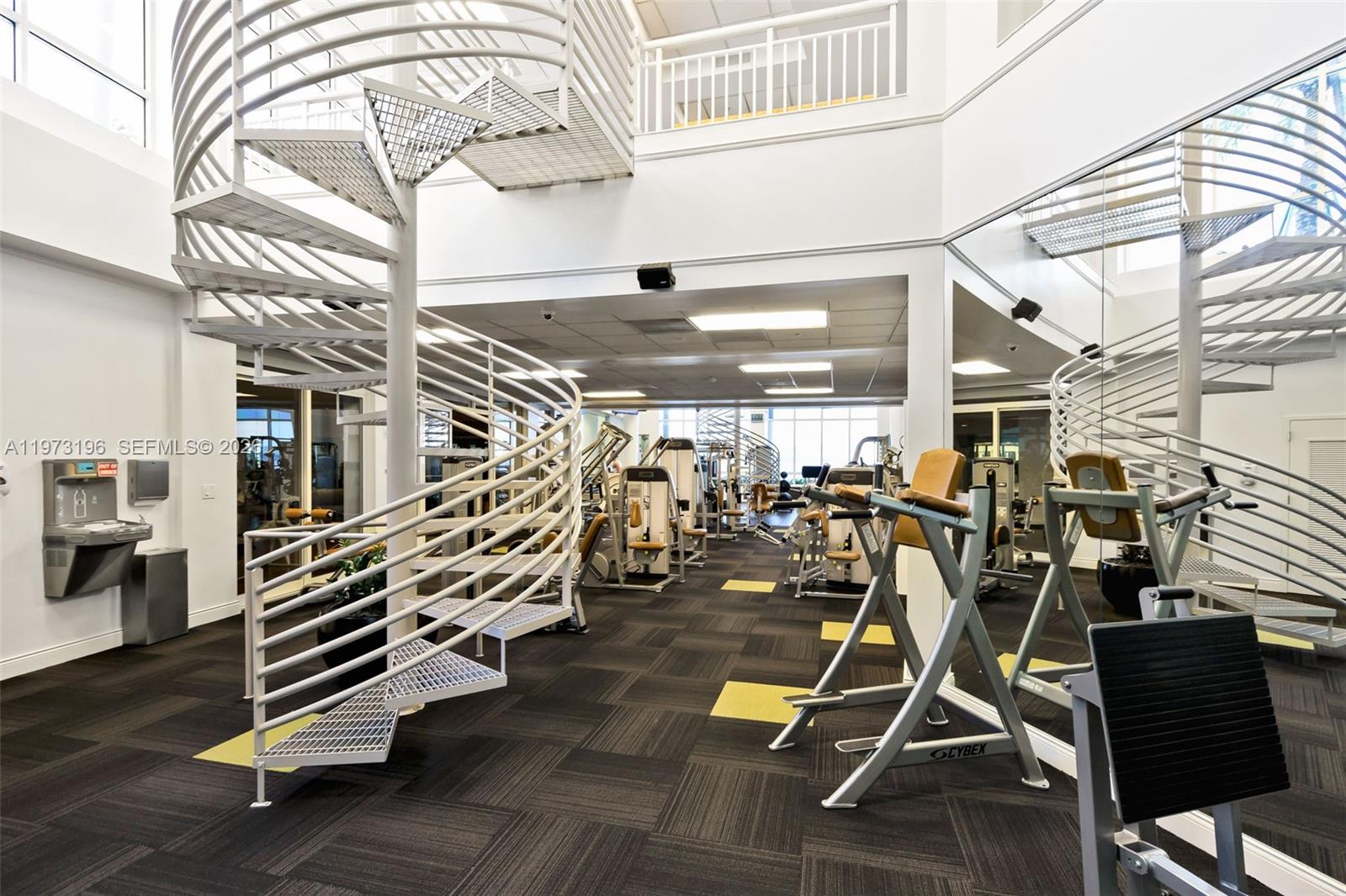 THREE TEQUESTA POINT COND - Residential