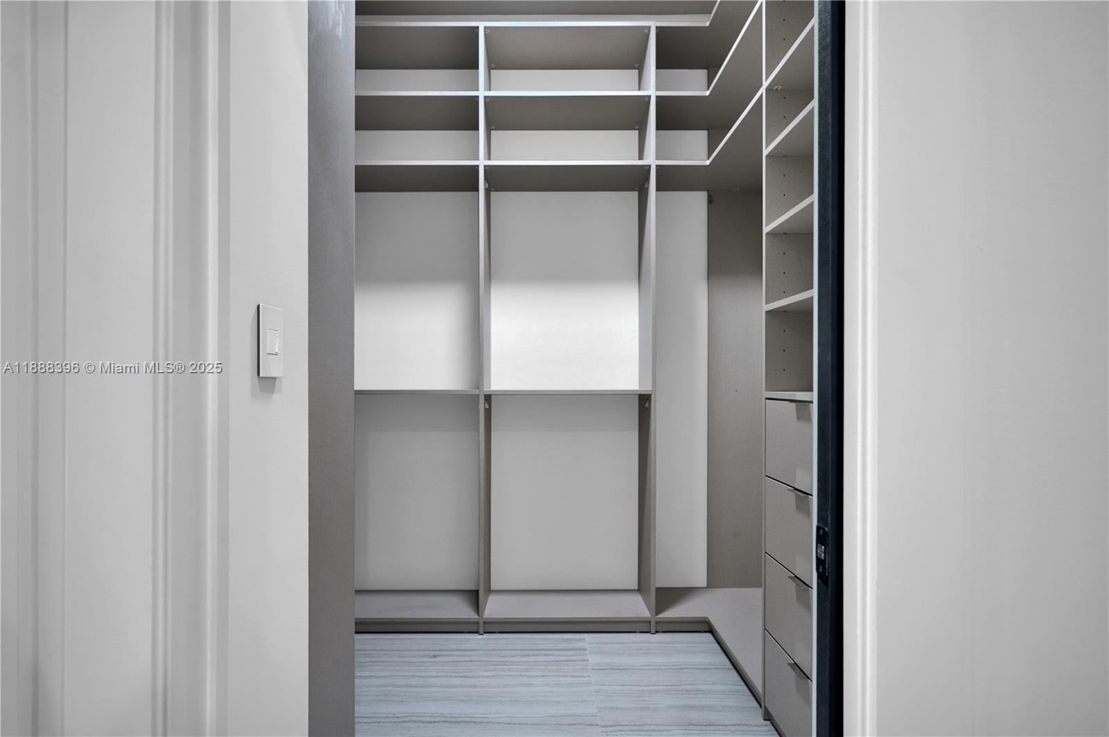 PINEWOOD ESTATES FIRST AD - Residential