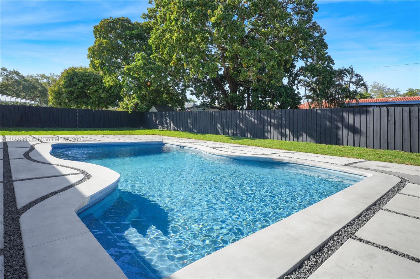 PINEWOOD ESTATES FIRST AD - Residential