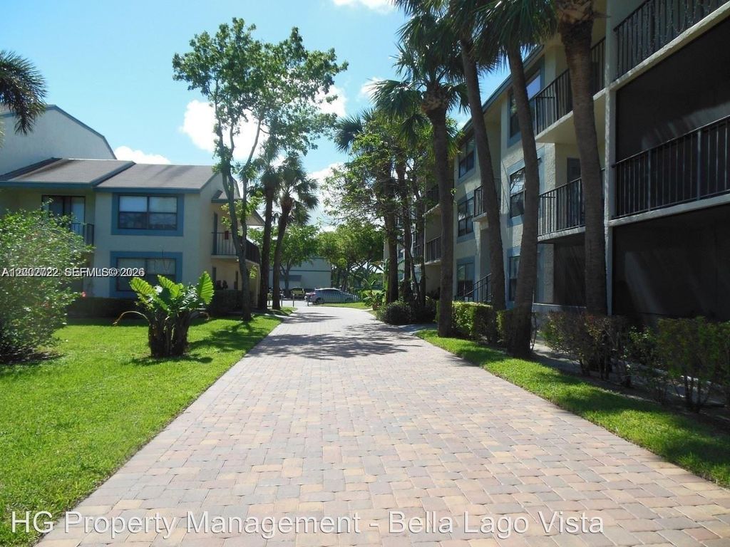 Photo of 700 Executive #3-13, West Palm Beach, FL 33401 (MLS # A12002722)