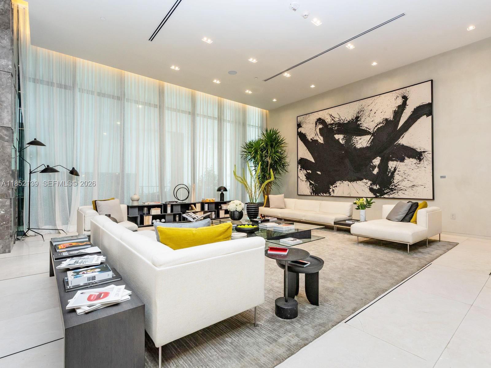 GRAN PARAISO CONDO - Residential