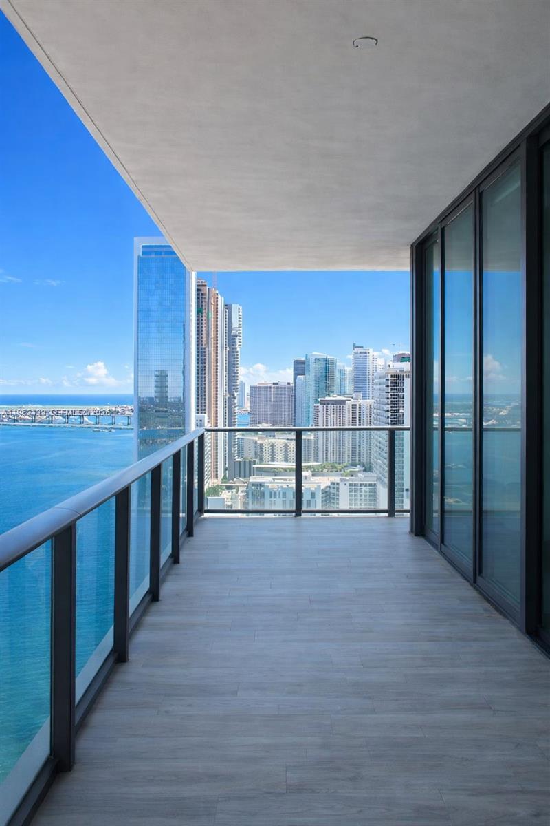 GRAN PARAISO CONDO - Residential