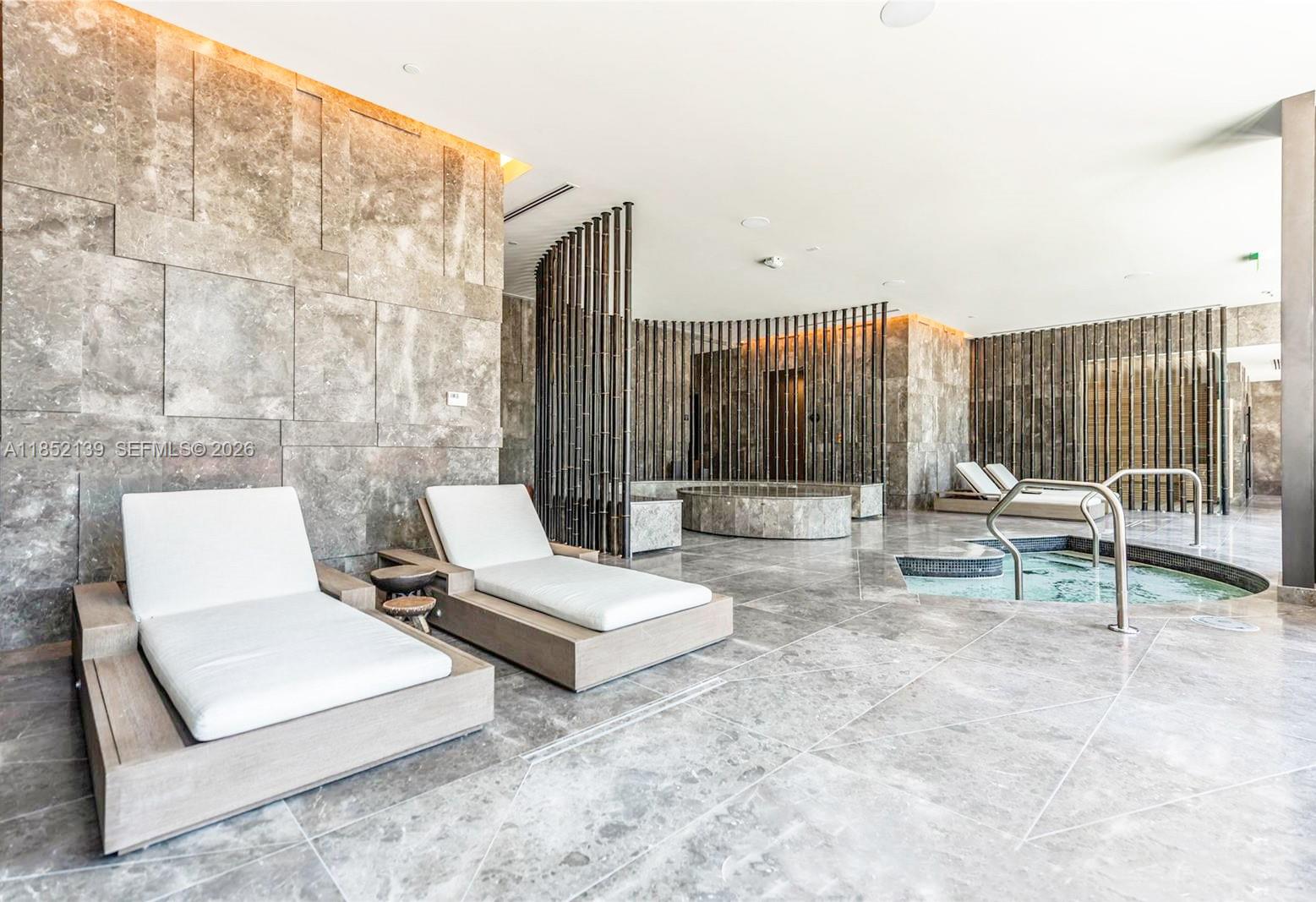 GRAN PARAISO CONDO - Residential