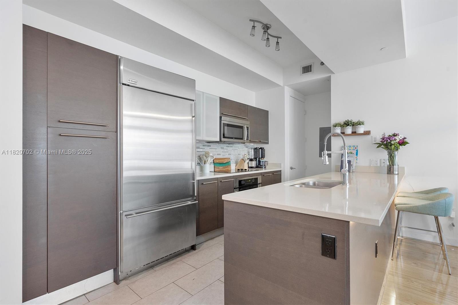 55 SE 6th St 4305, Miami, FL, 33131/$678,800 2 55 SE 6th St 4305