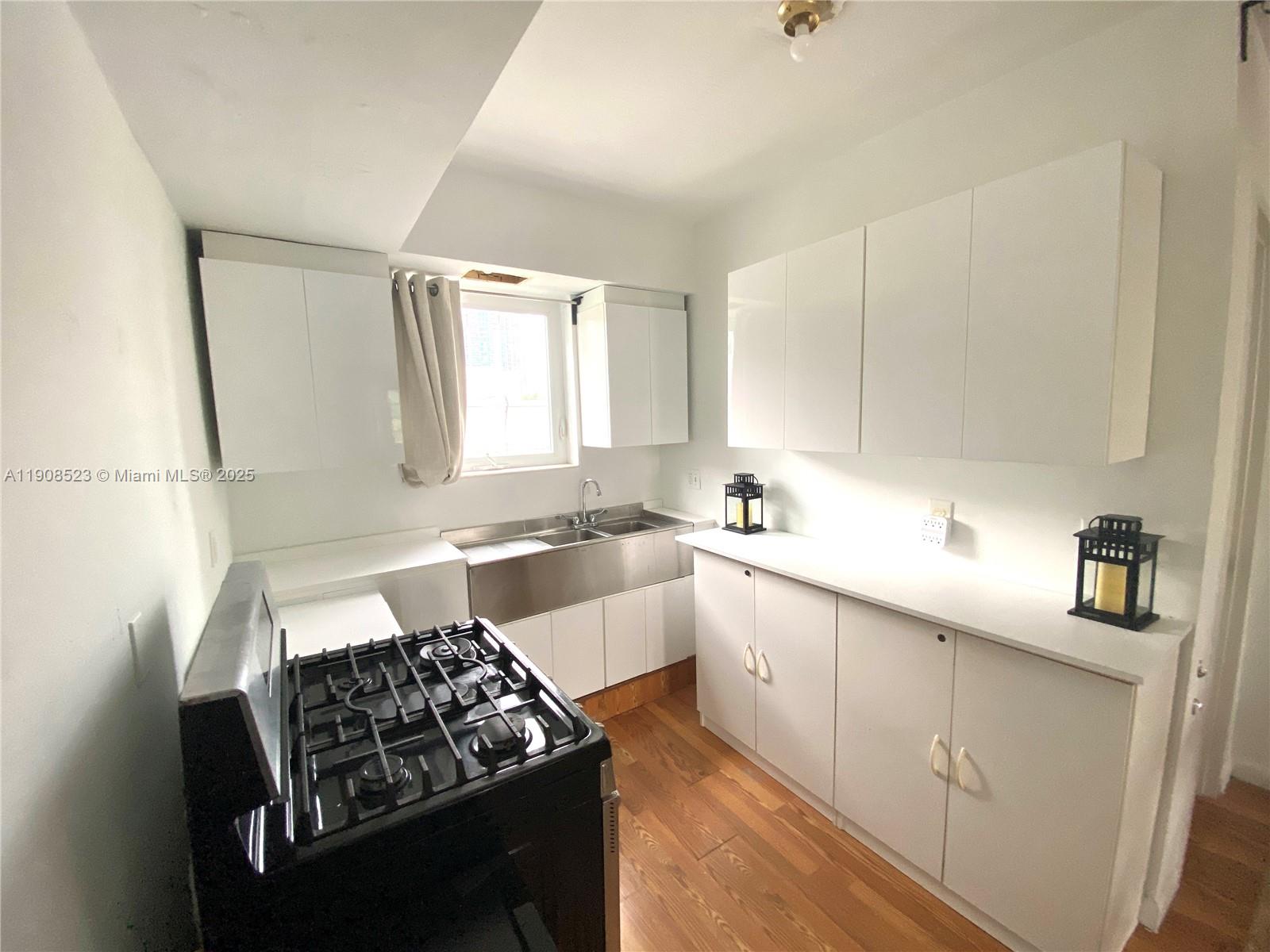 OCEAN BEACH FLA SUB - Residential Lease