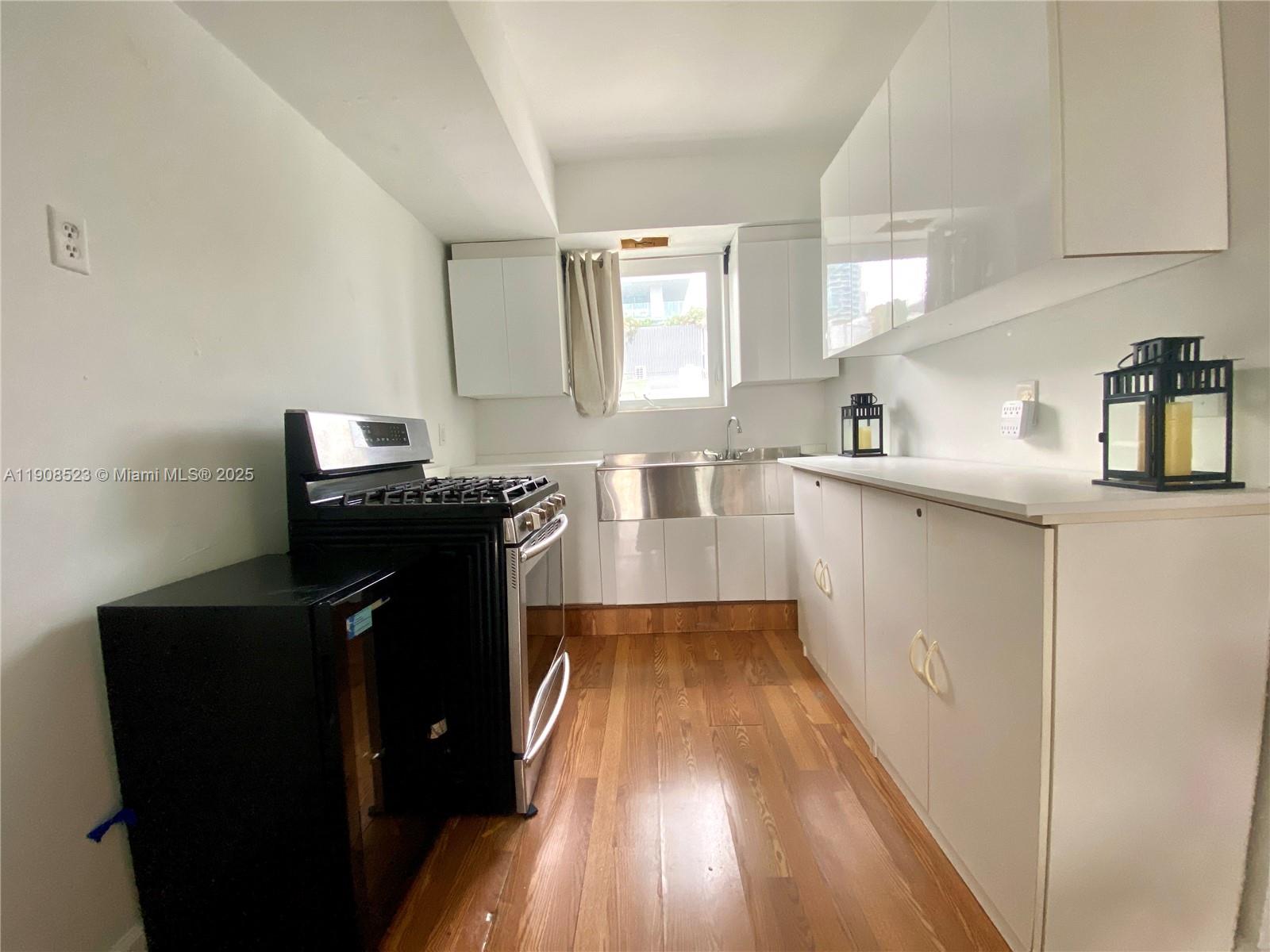 OCEAN BEACH FLA SUB - Residential Lease