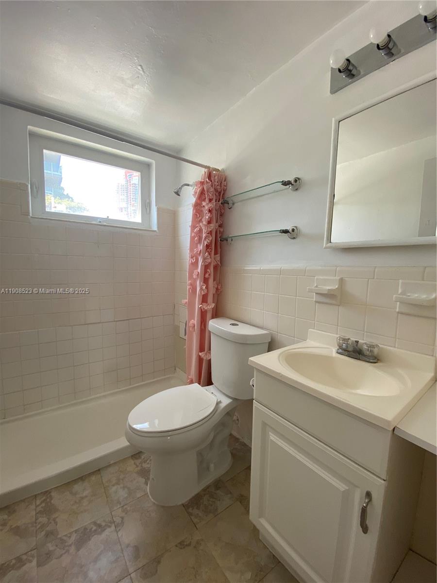 OCEAN BEACH FLA SUB - Residential Lease