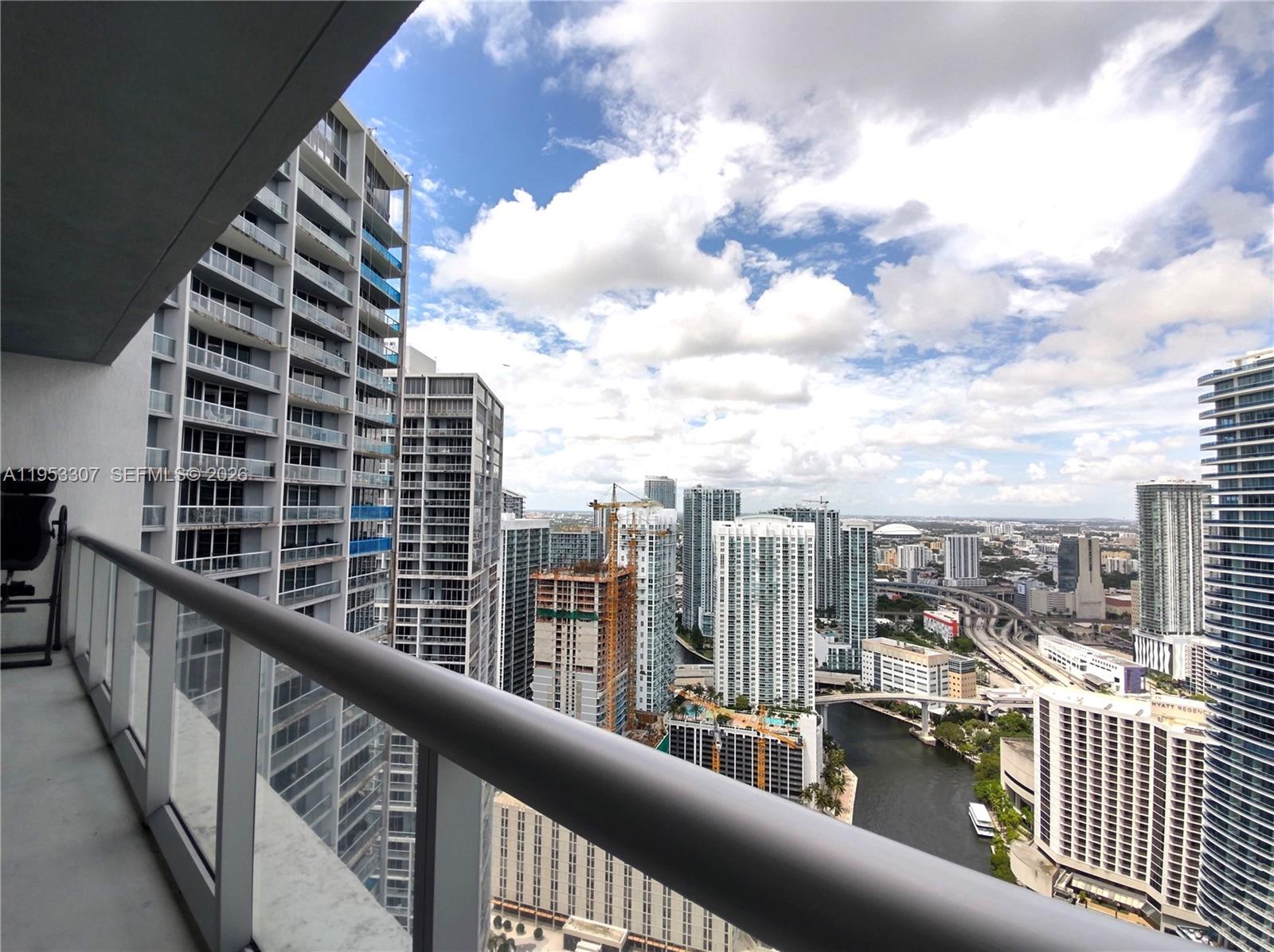 ICONBRICKELL CONDO NO 1 - Residential