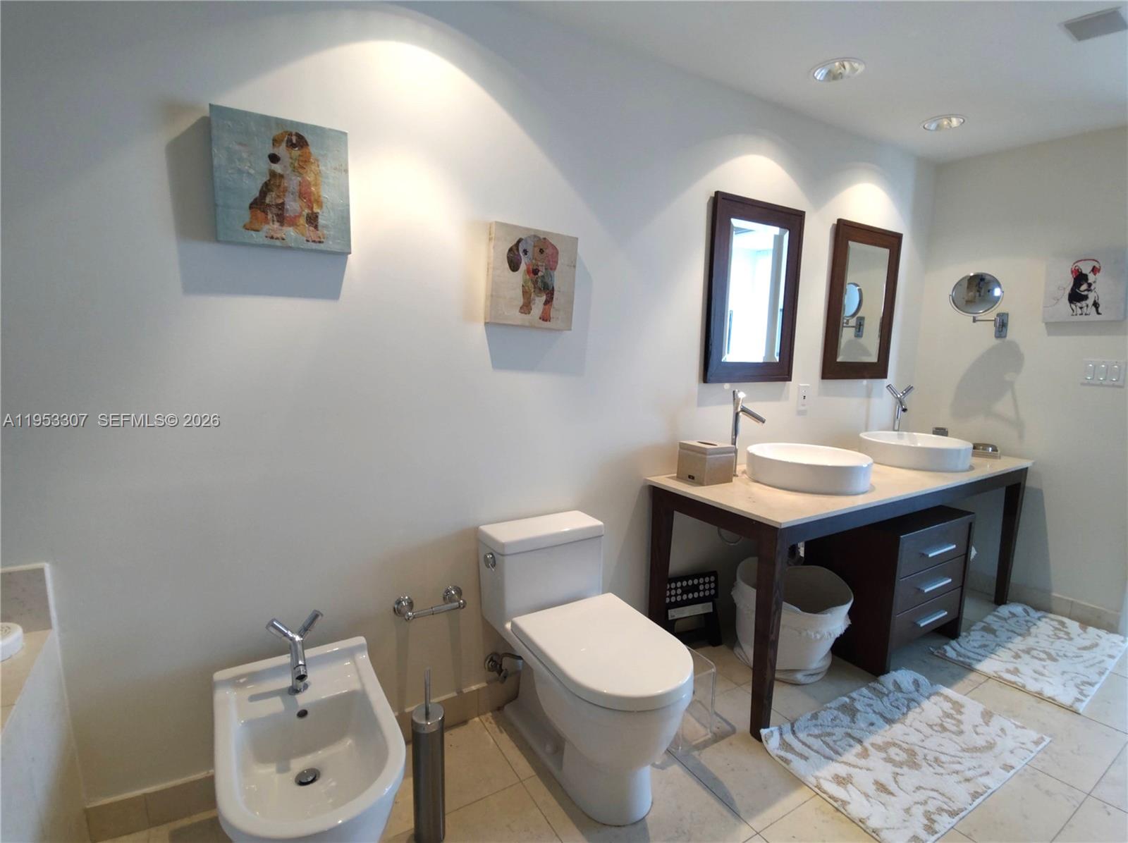 ICONBRICKELL CONDO NO 1 - Residential