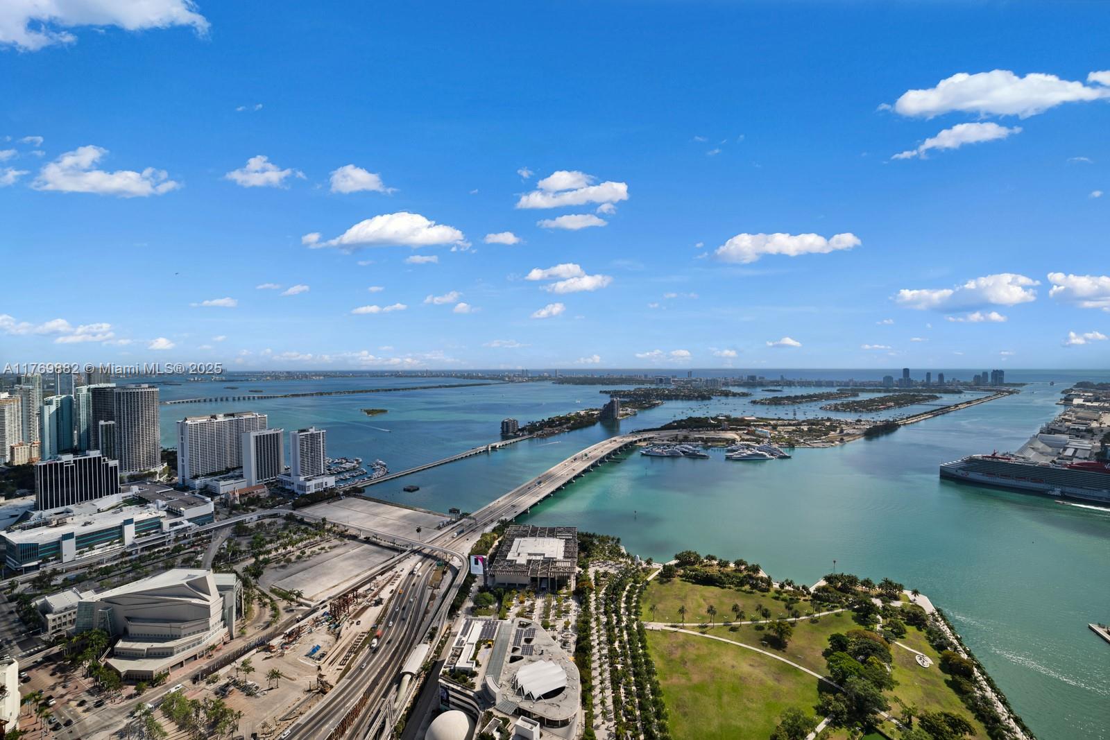 ONE THOUSAND MUSEUM CONDO - Residential