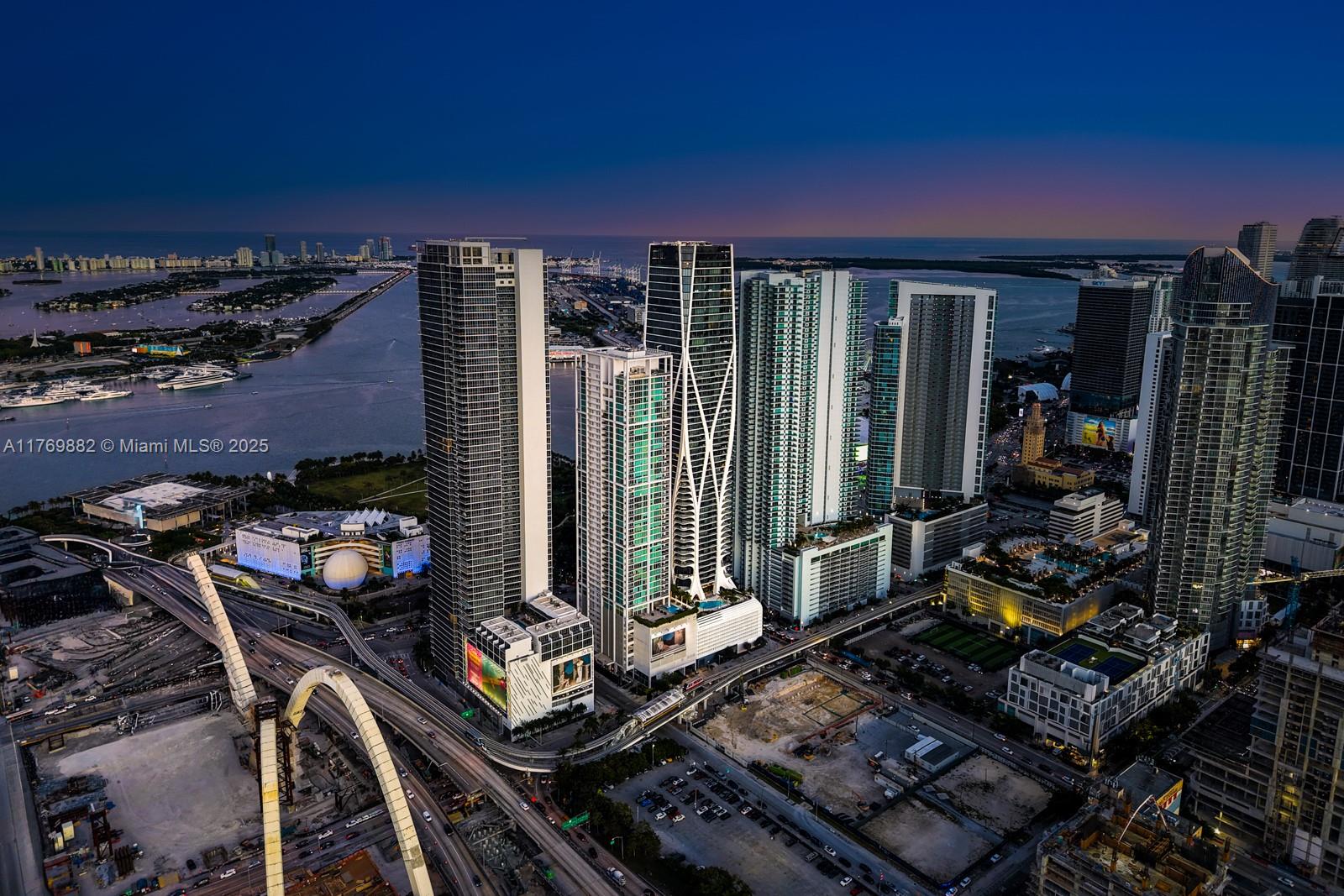 ONE THOUSAND MUSEUM CONDO - Residential