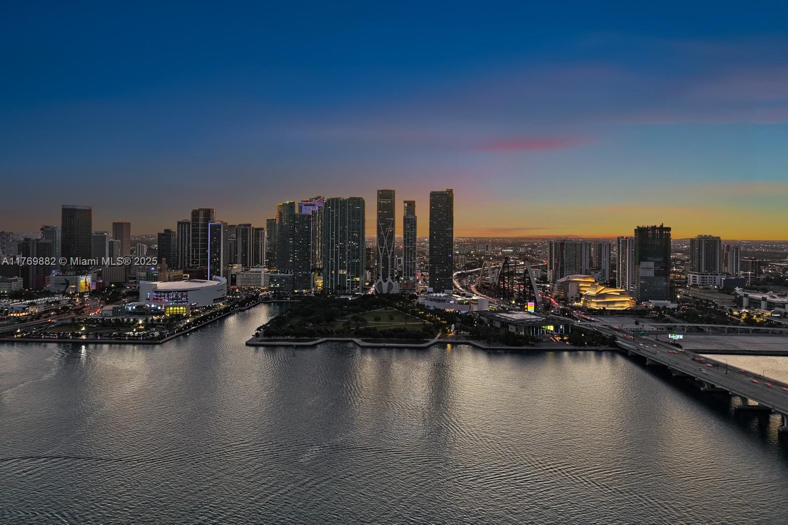 ONE THOUSAND MUSEUM CONDO - Residential