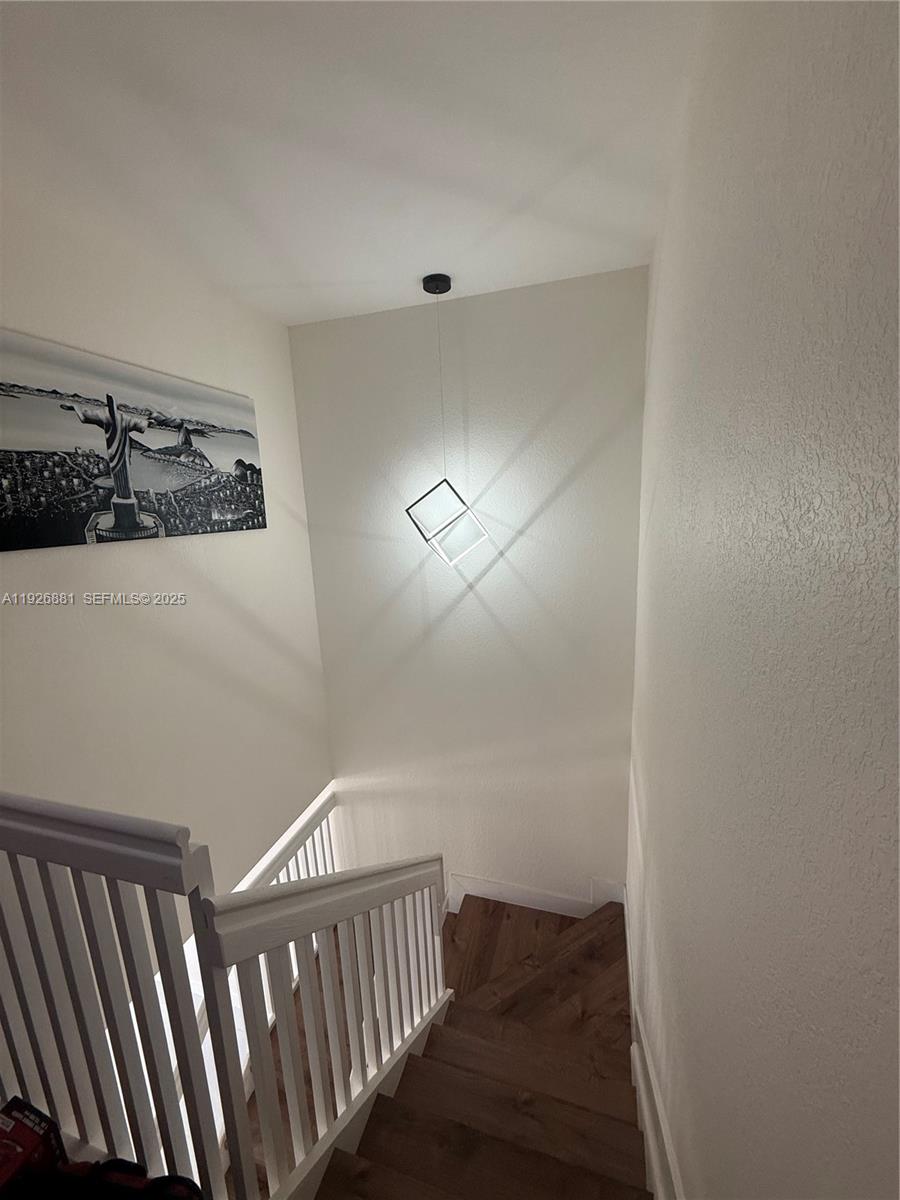 AQUABELLA NORTH REPLAT - Residential Lease