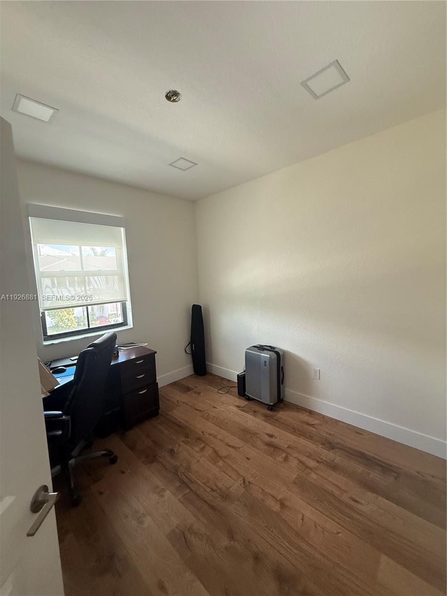 AQUABELLA NORTH REPLAT - Residential Lease