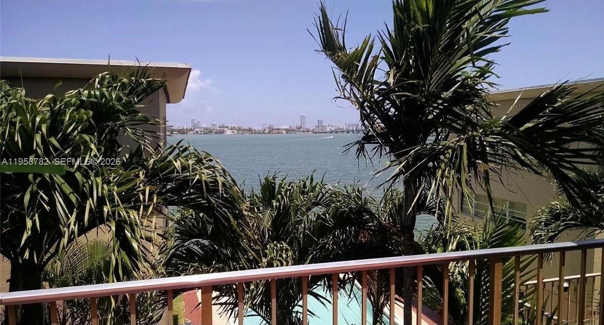 BAYS WATER CONDO - Residential Lease