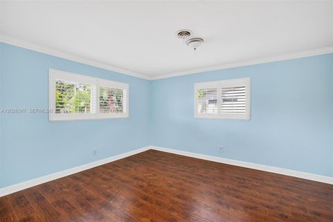 Tiny photo for 1640 NE 60th St, Fort Lauderdale, FL 33334 (MLS # A12026347)
