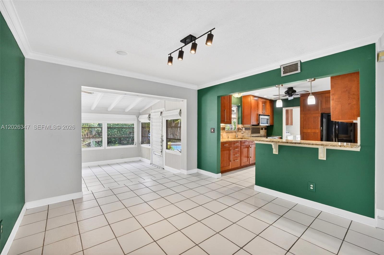 CORAL RIDGE ISLES - Residential