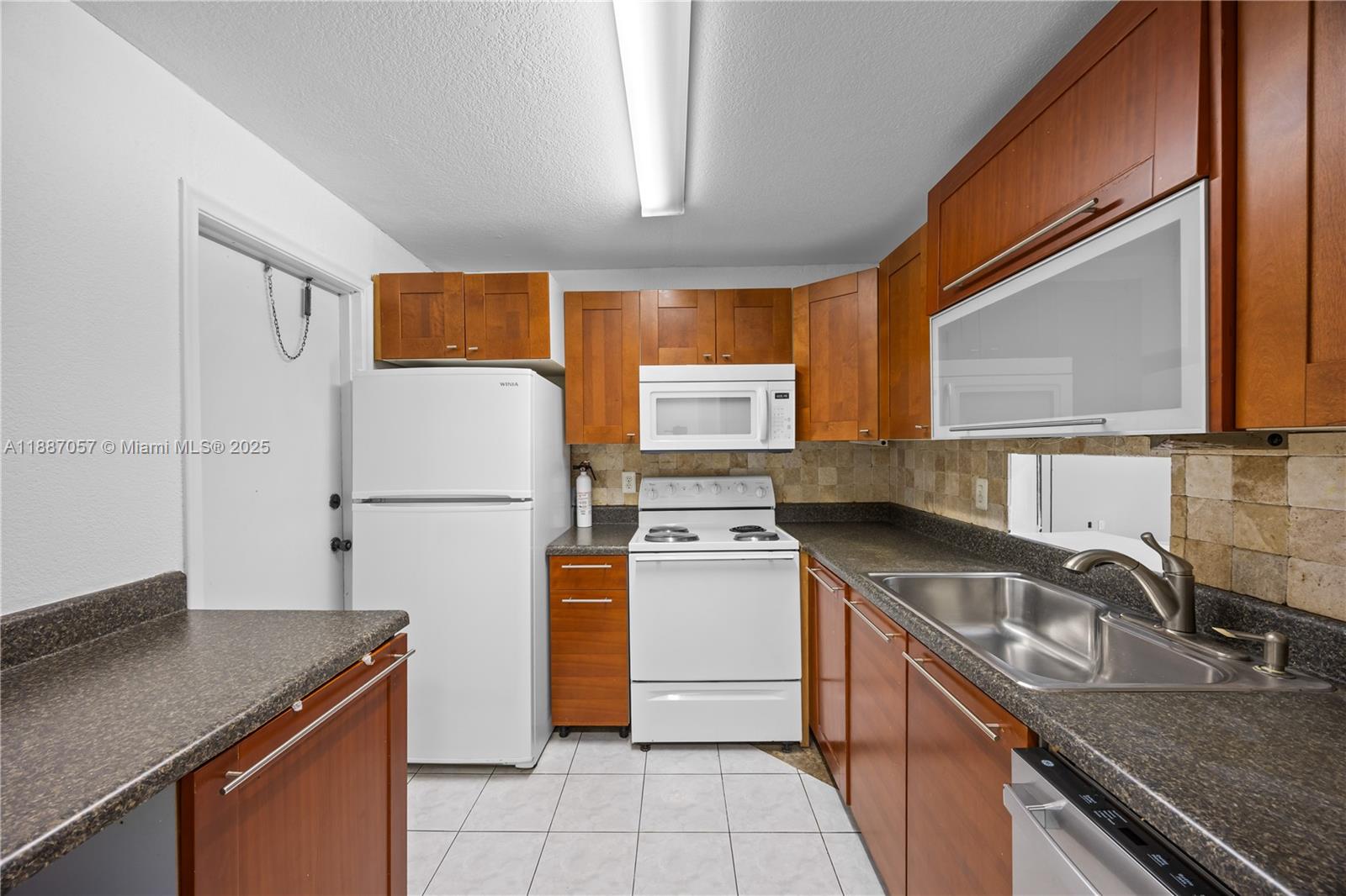 VILLAGE GREEN CONDO - Residential