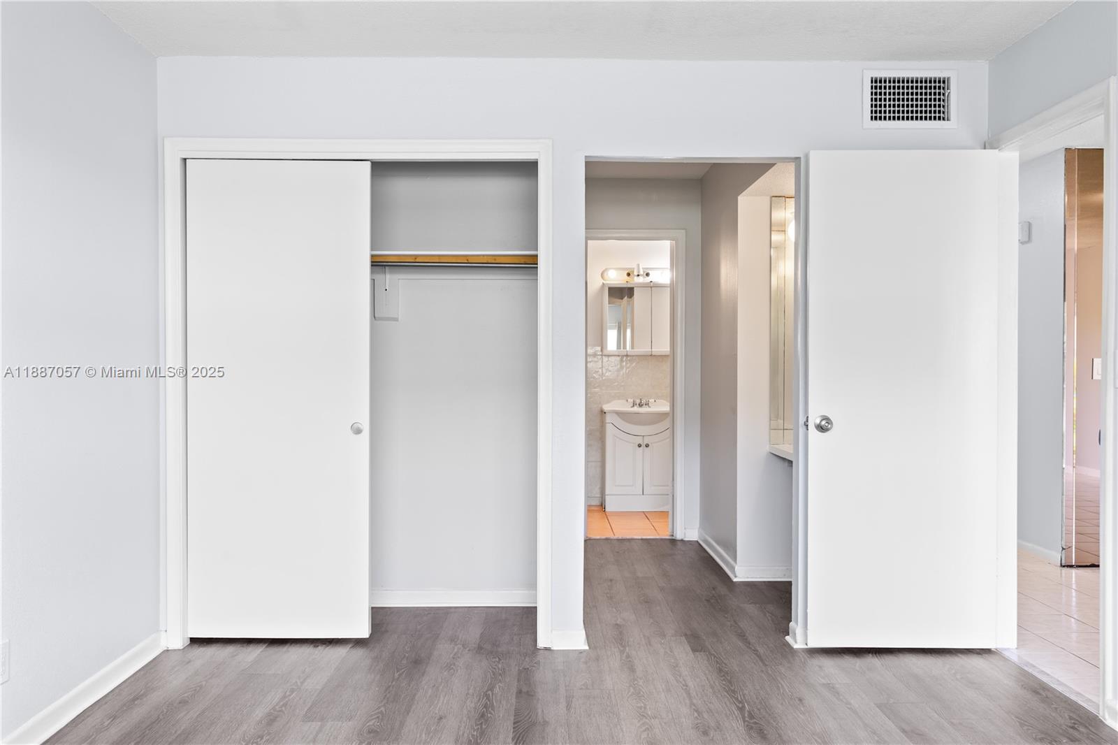 VILLAGE GREEN CONDO - Residential