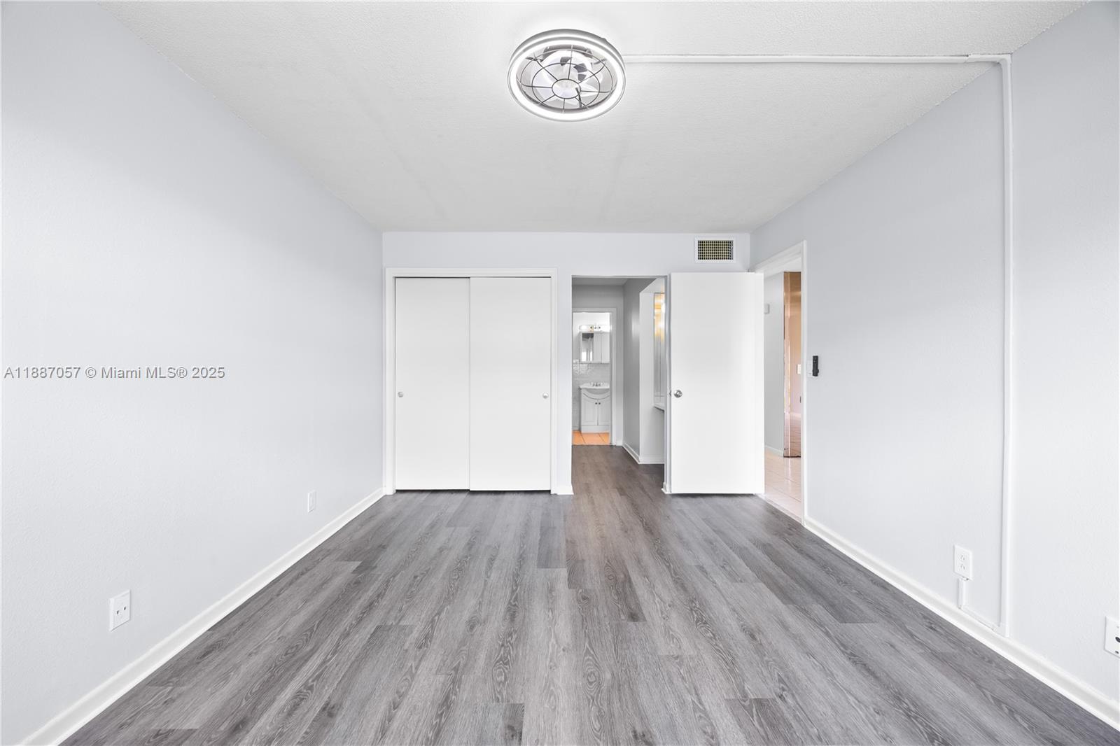 VILLAGE GREEN CONDO - Residential
