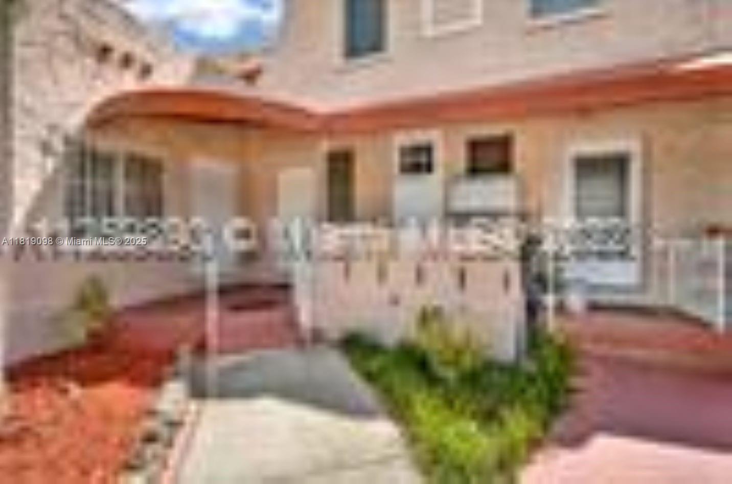 829 SW 19th Ave