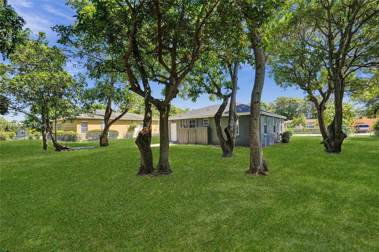 CARVER MEMORIAL PARK - Residential