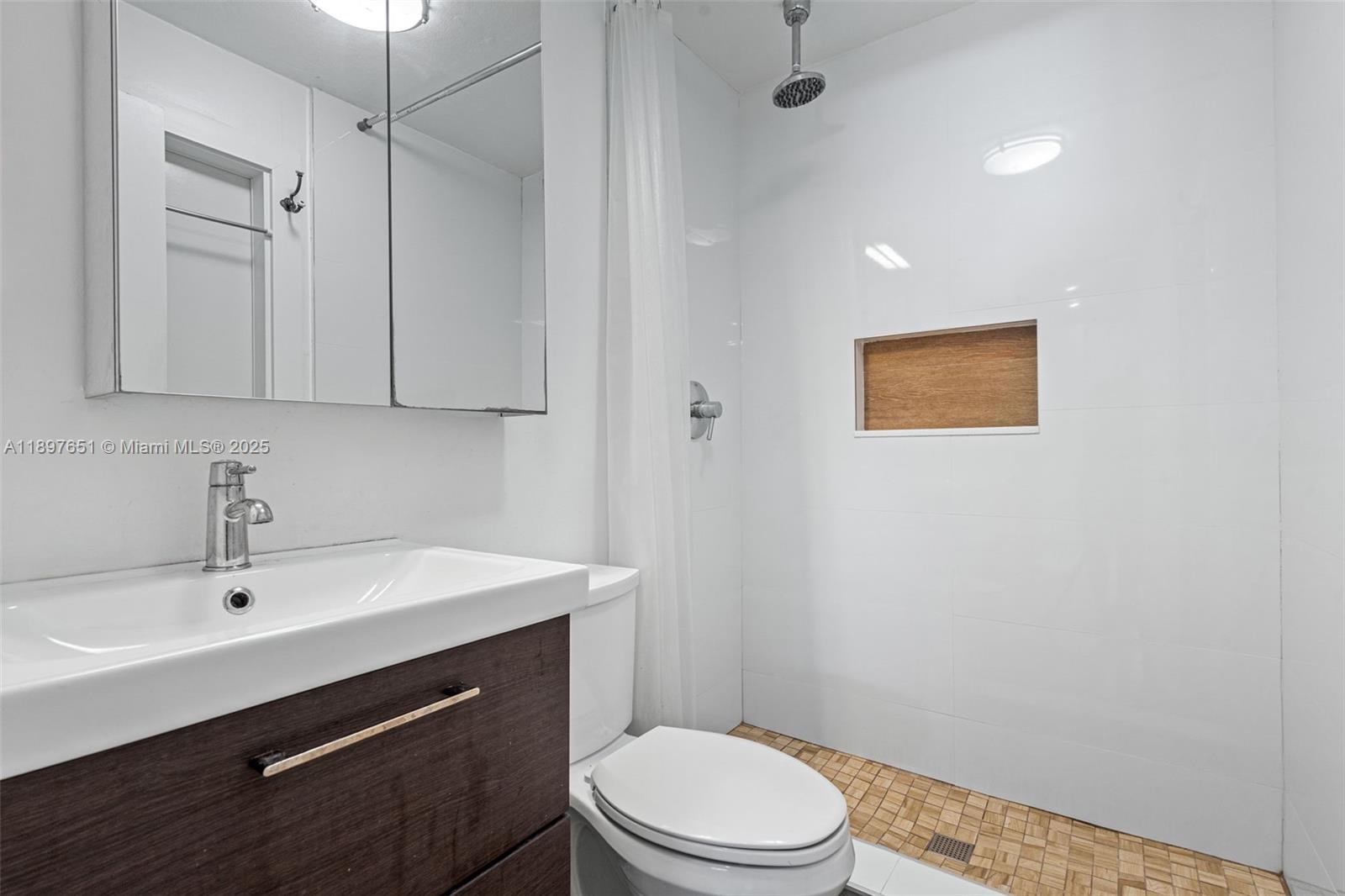 BISCAYNE POINT - Residential