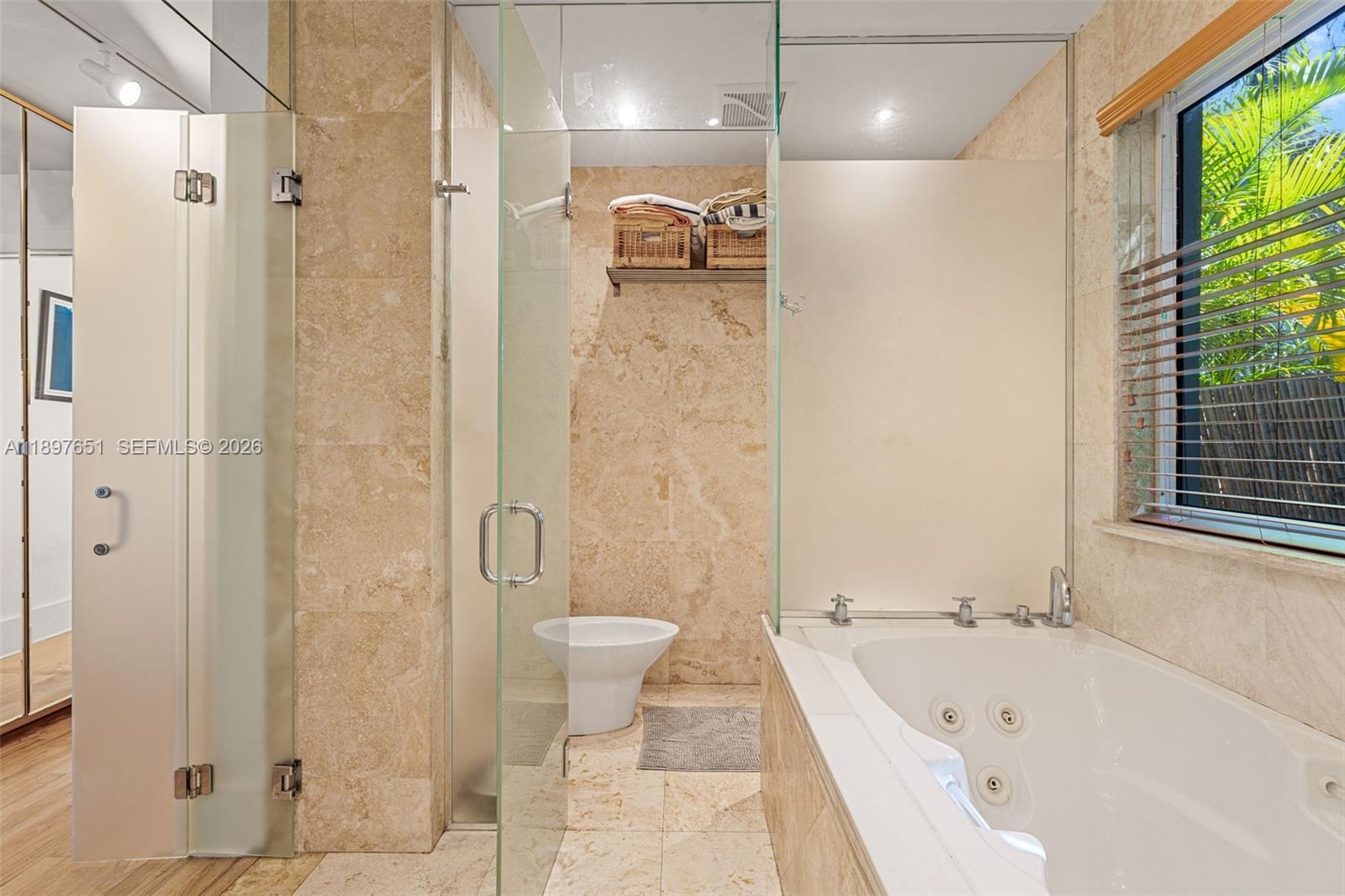 BISCAYNE POINT - Residential