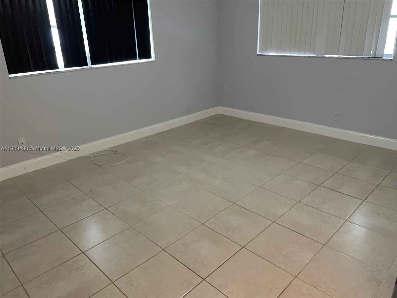 LAUDERDALE WEST CONDO NO - Residential Lease