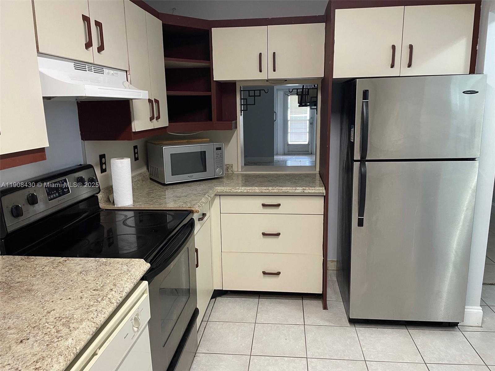 LAUDERDALE WEST CONDO NO - Residential Lease